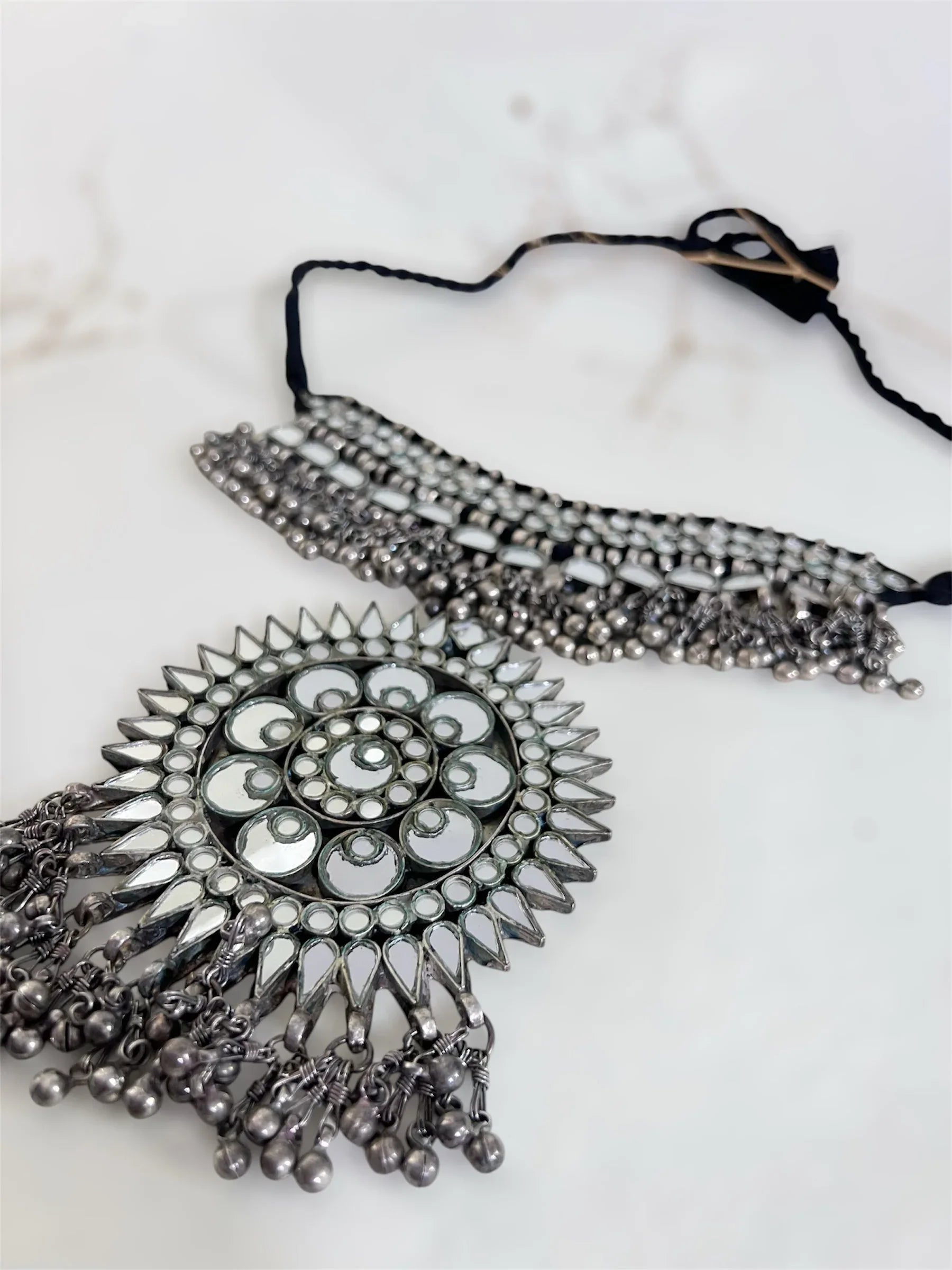 MirrorLily Choker - Jhaanjhariya