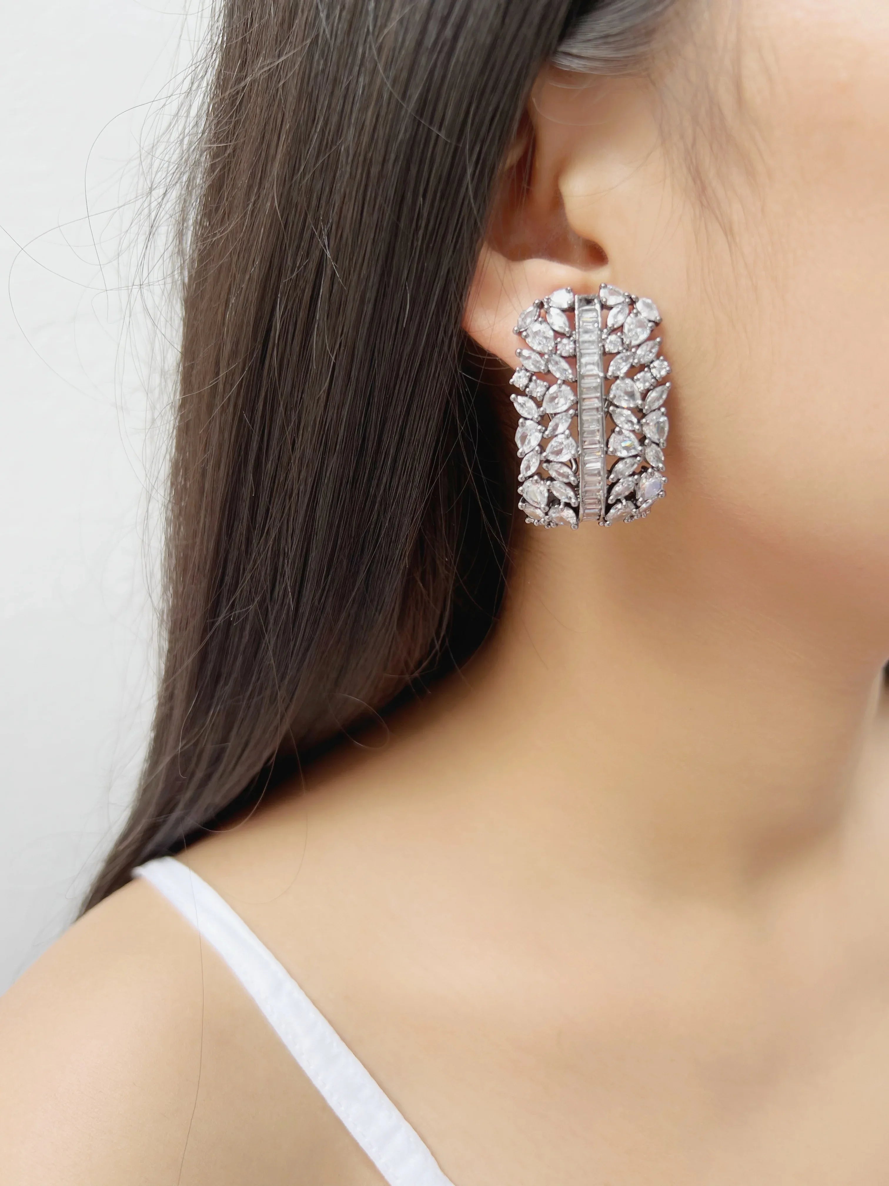 Annie Diamond Studs - Jhaanjhariya