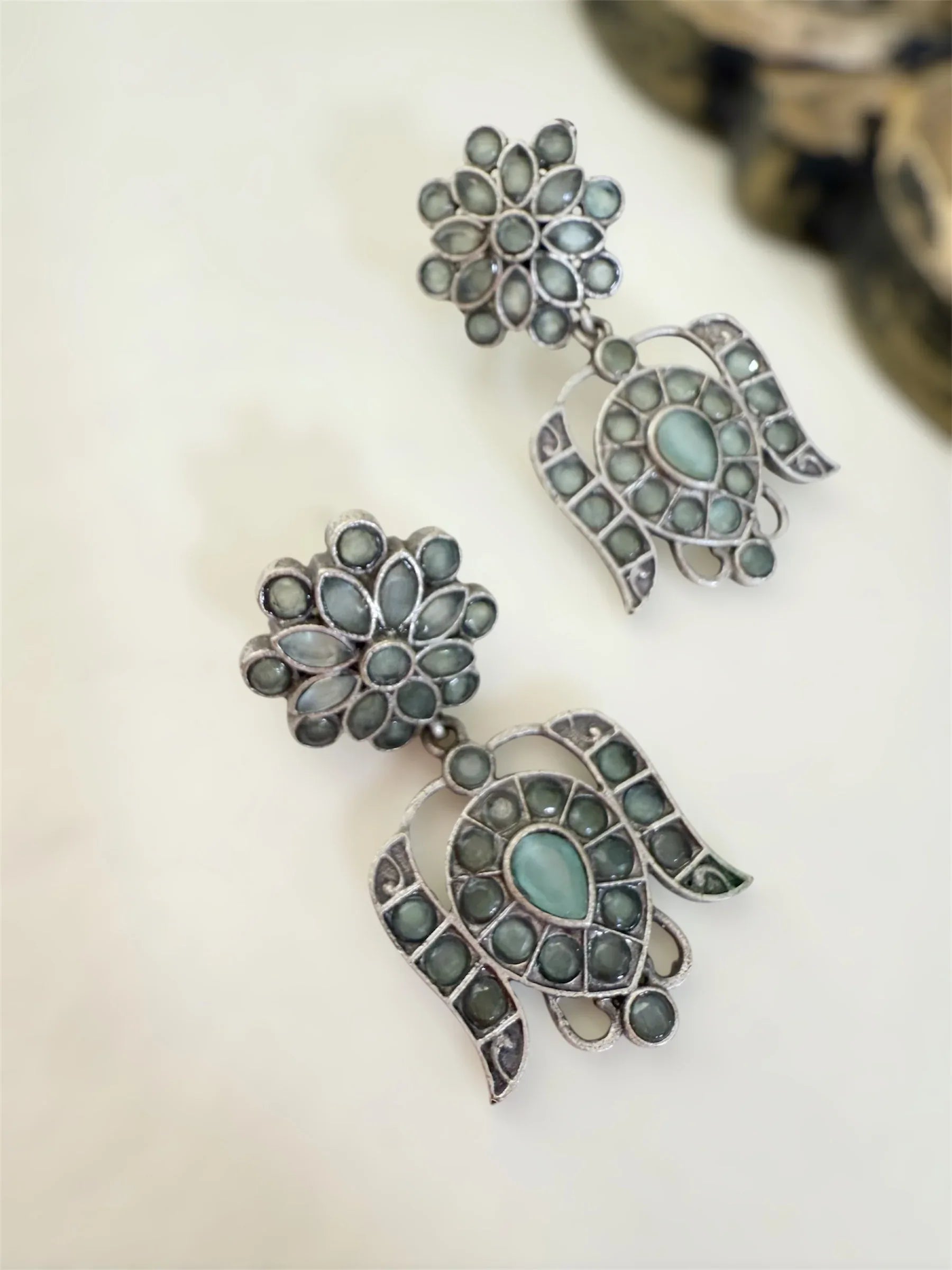 Pushp Bela Earrings - Jhaanjhariya