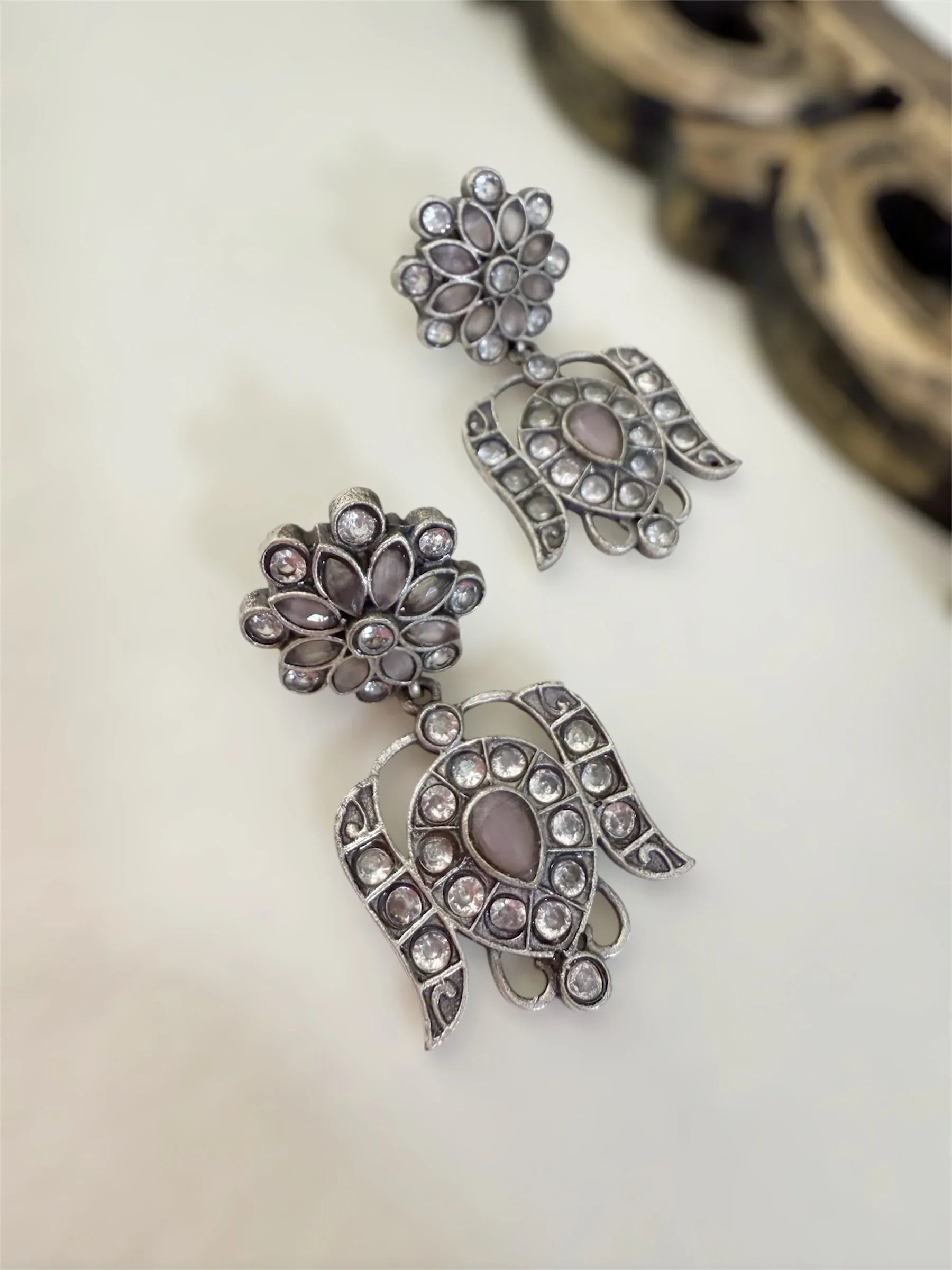 Pushp Bela Earrings - Jhaanjhariya