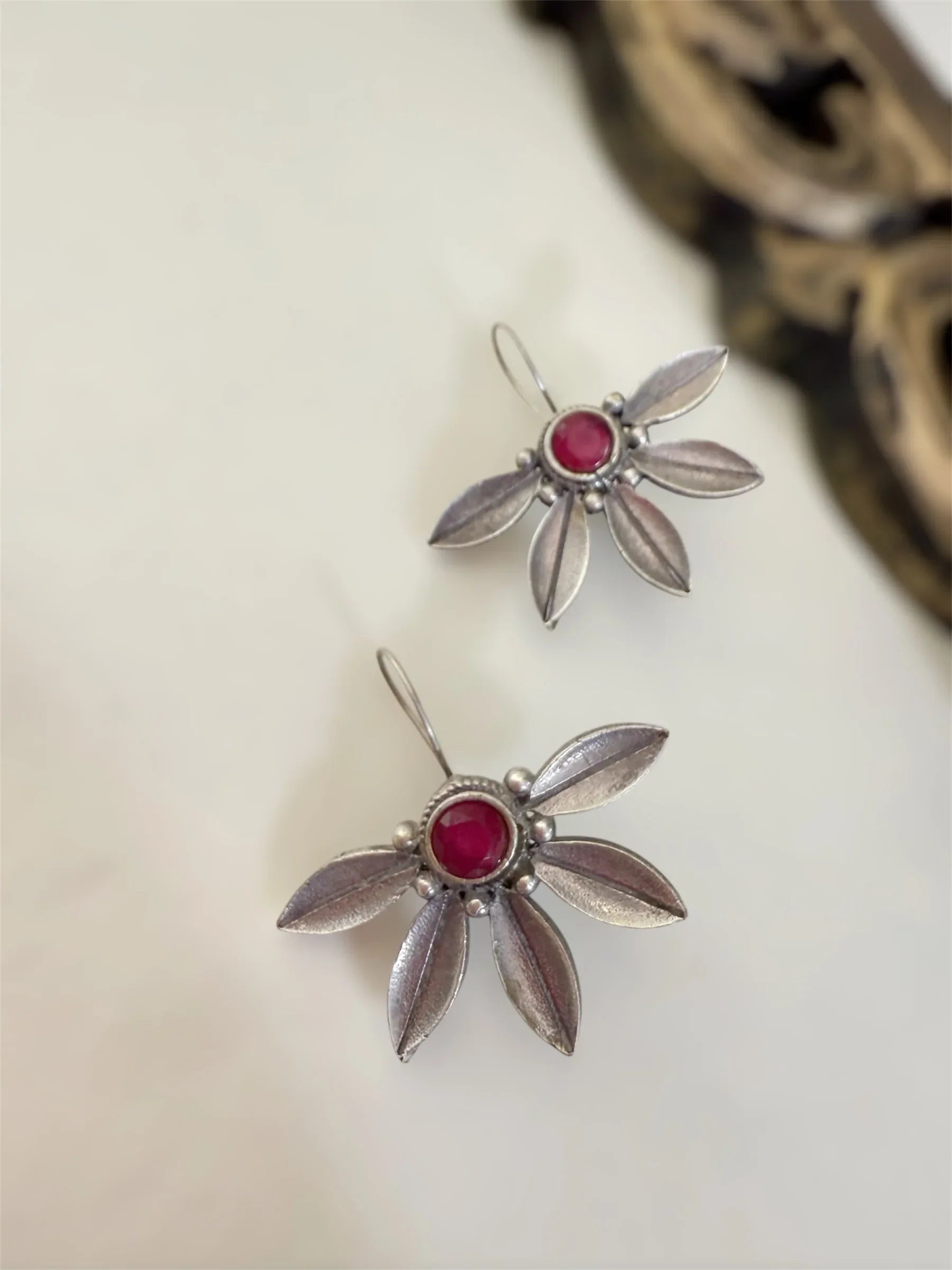 Tara Hook Earrings - Jhaanjhariya