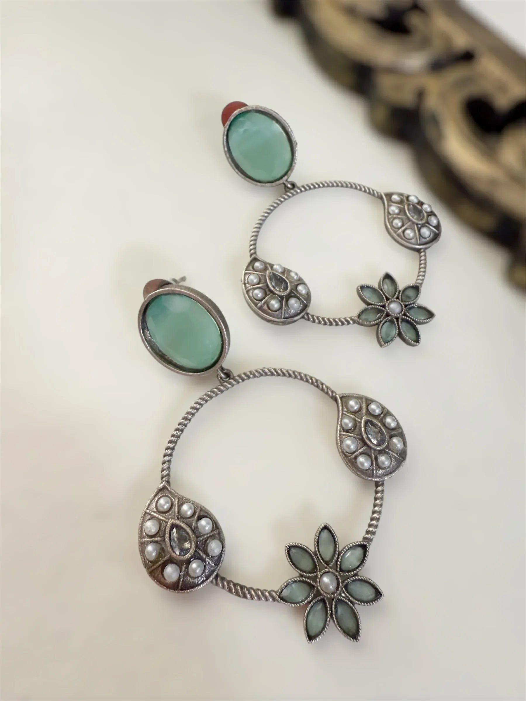 Desi Chamakte Chandbali - Jhaanjhariya