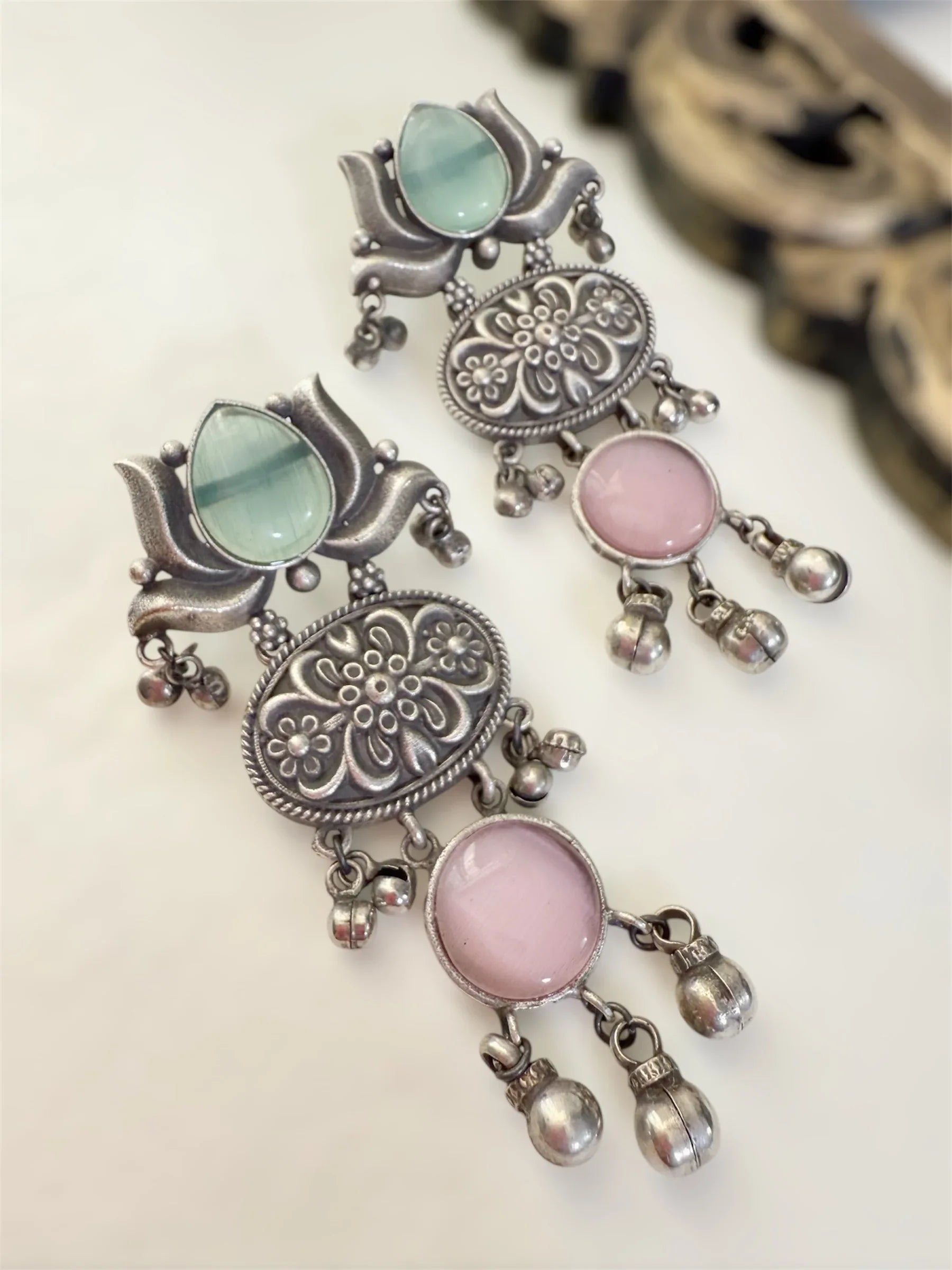 Chamakte Raag Earrings - Jhaanjhariya