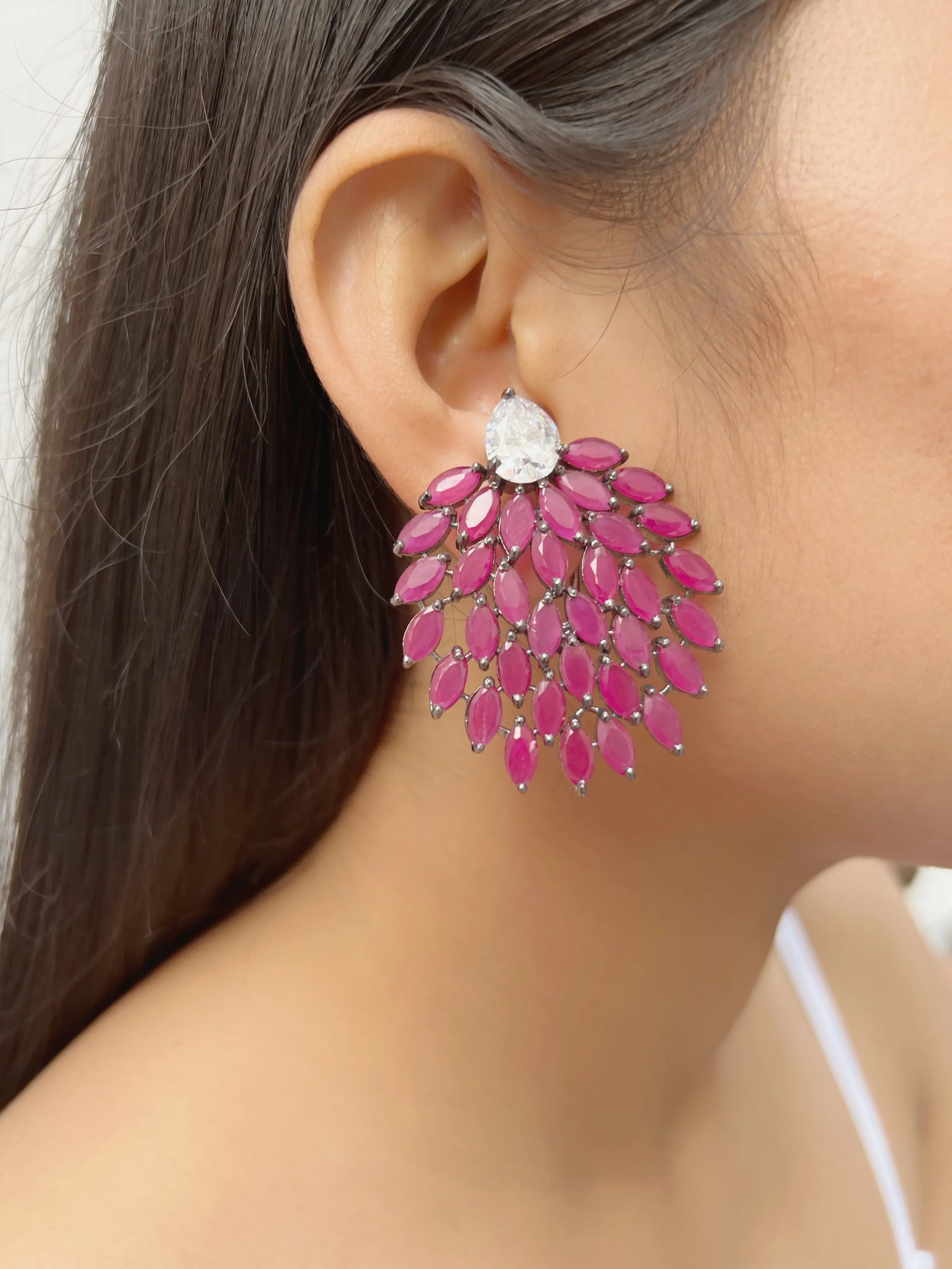 Lucia Danglers - Jhaanjhariya