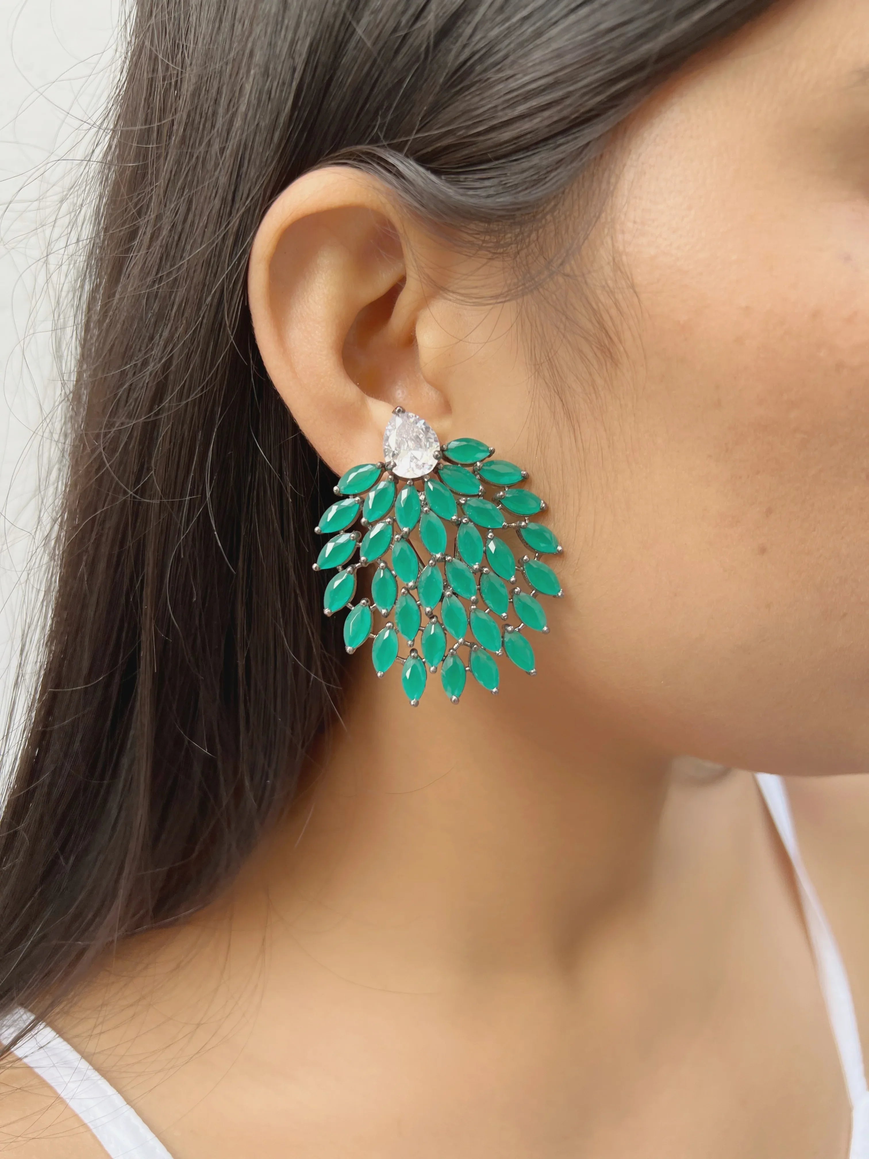 Lucia Danglers - Jhaanjhariya