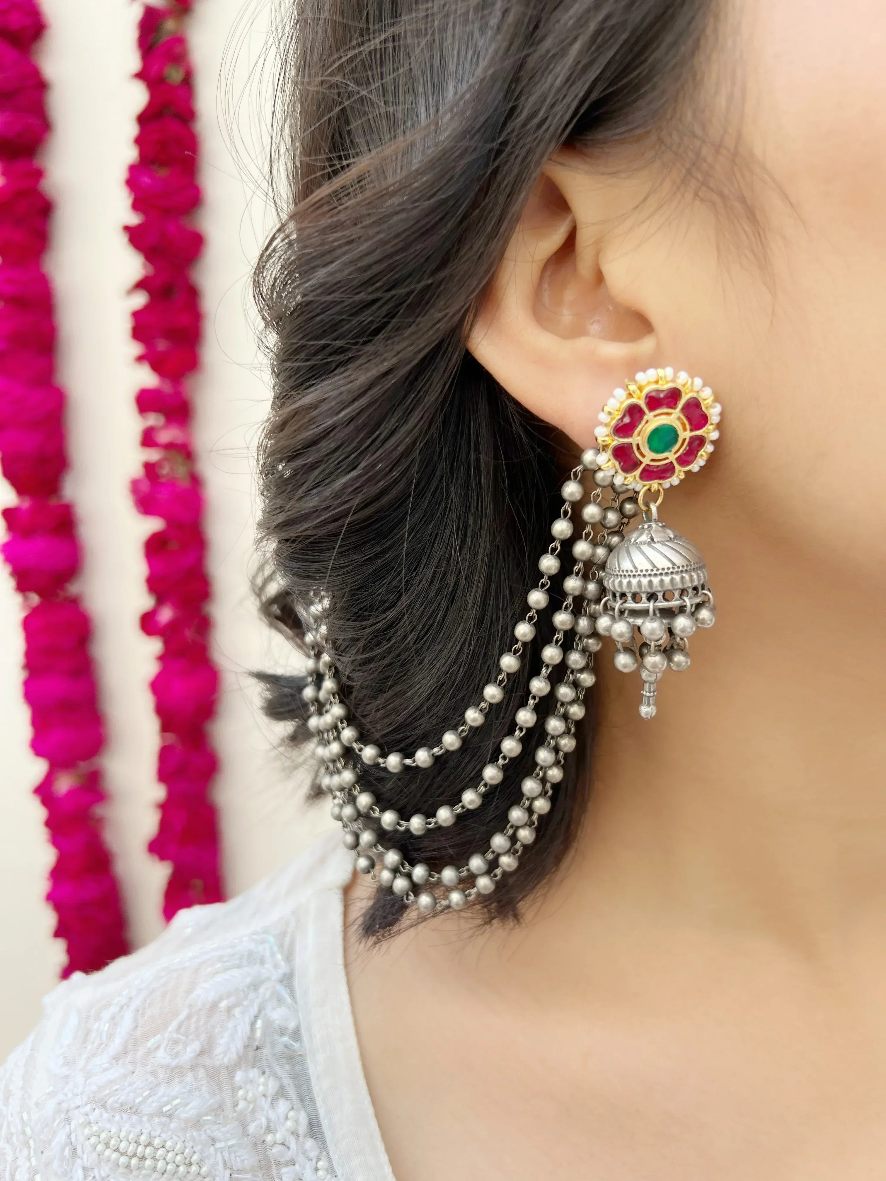 Gulzar Sahara Kaan Chain - Jhaanjhariya