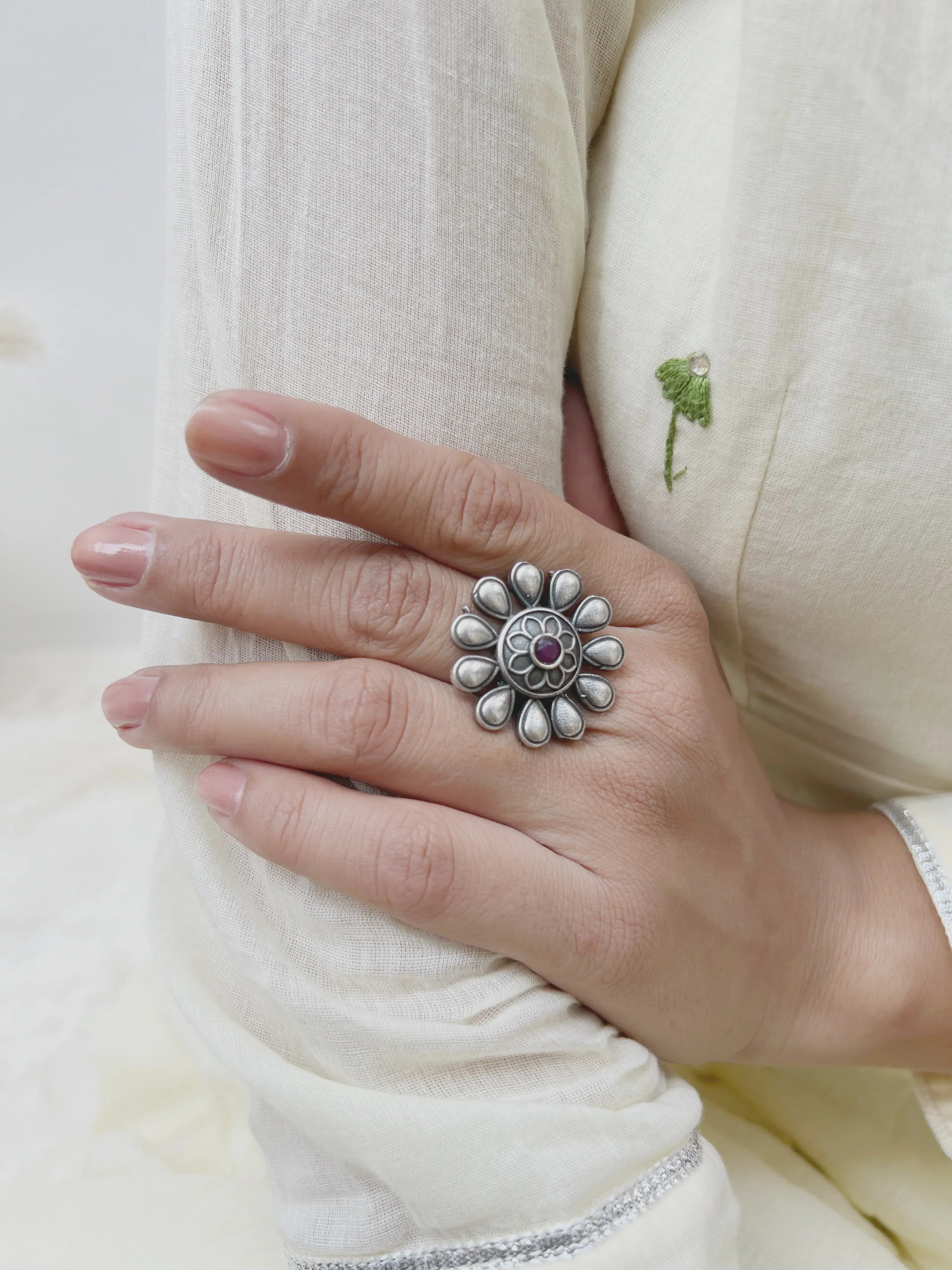 Chitra Ring - Jhaanjhariya