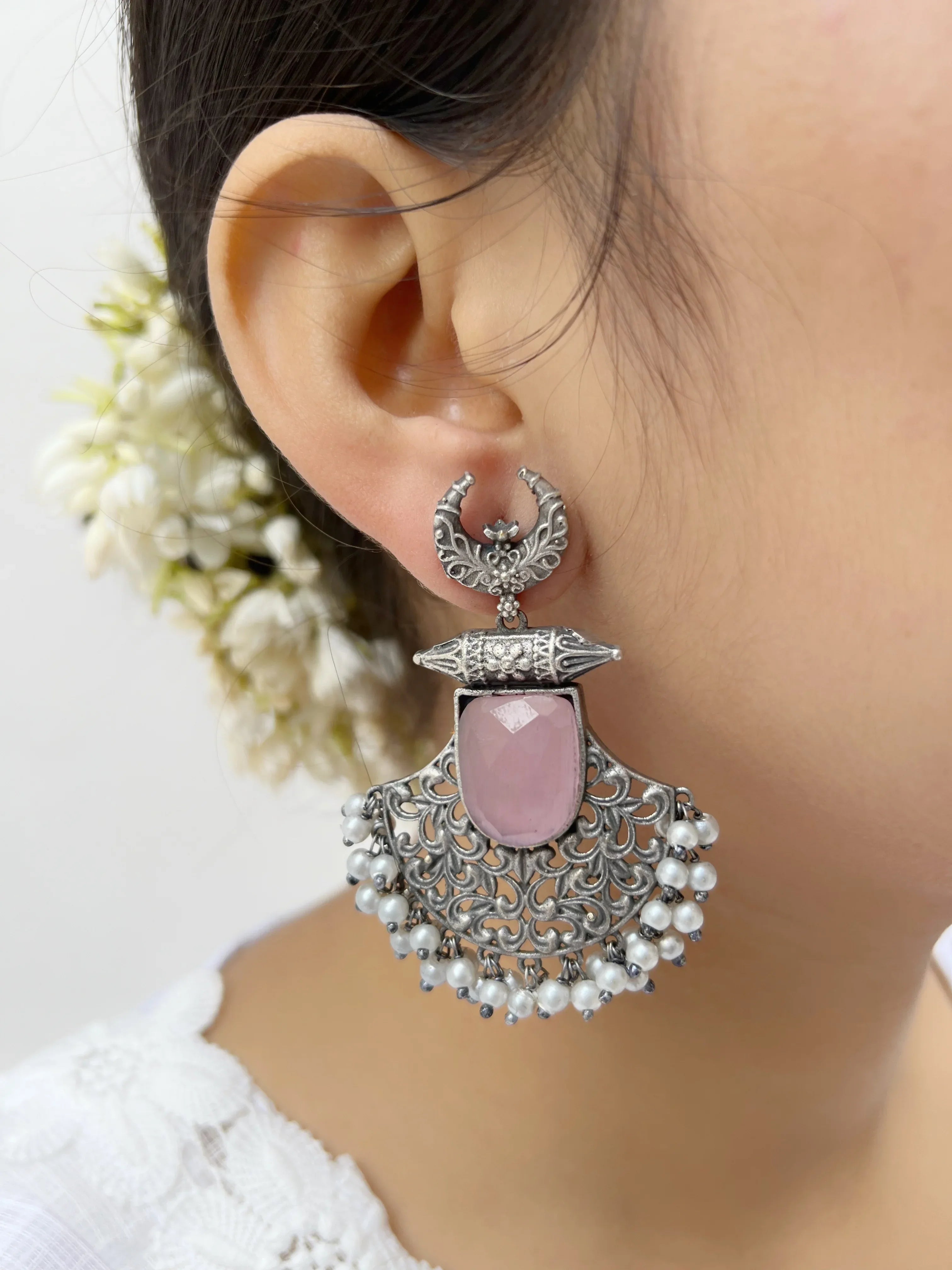 Nilani Earrings - Jhaanjhariya