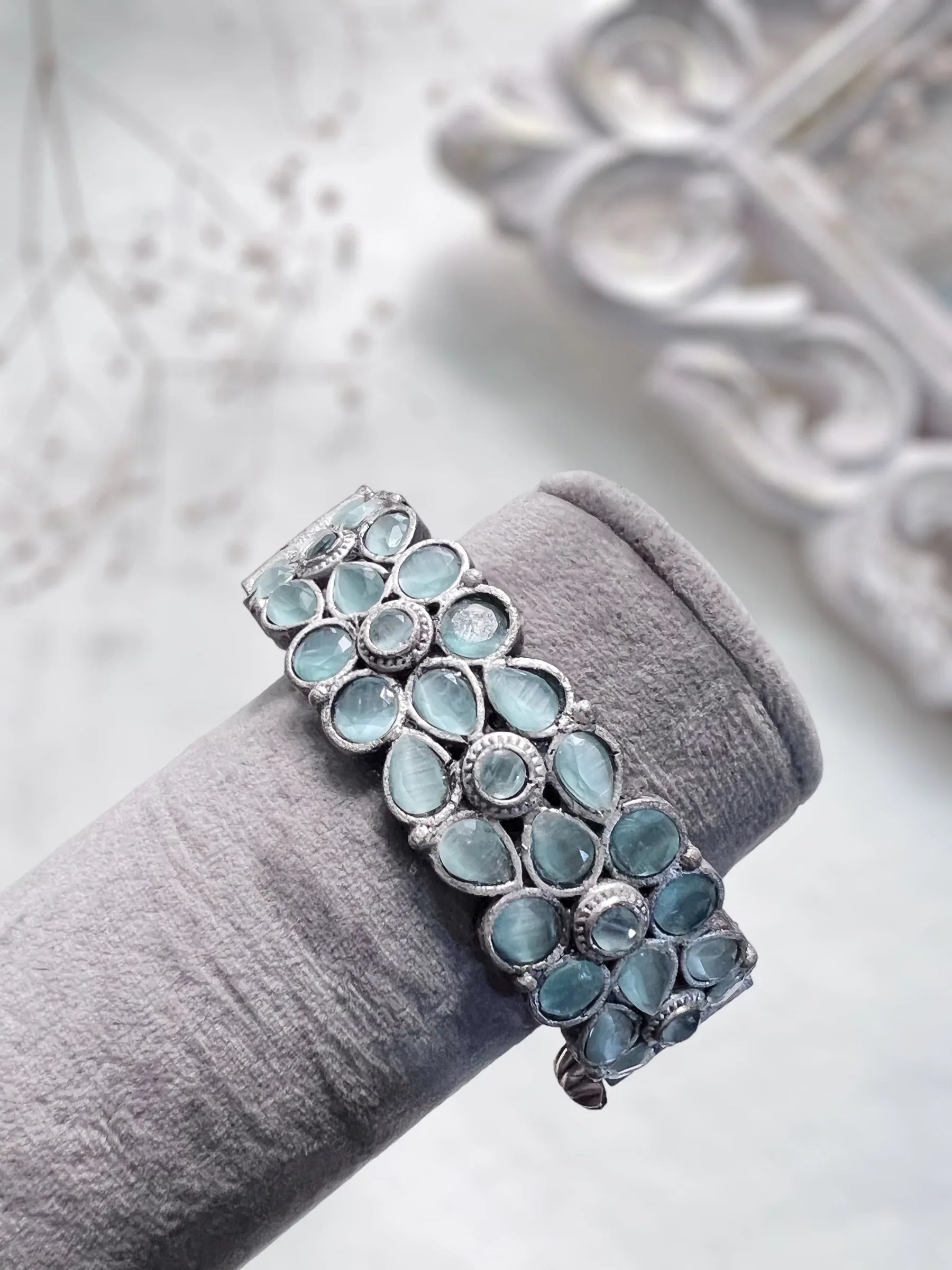 Urishilla - Jhaanjhariya