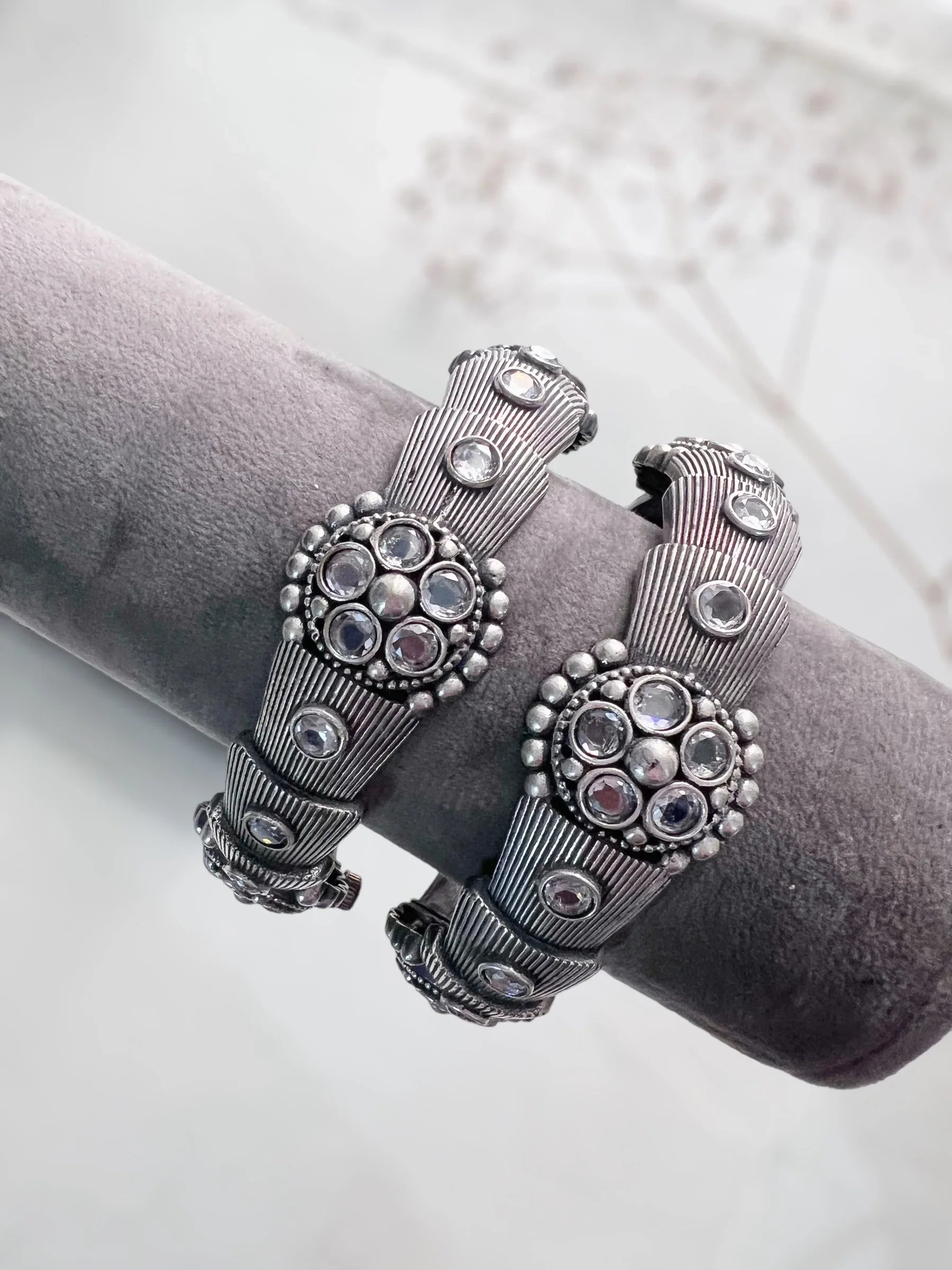 Mugdha - Jhaanjhariya