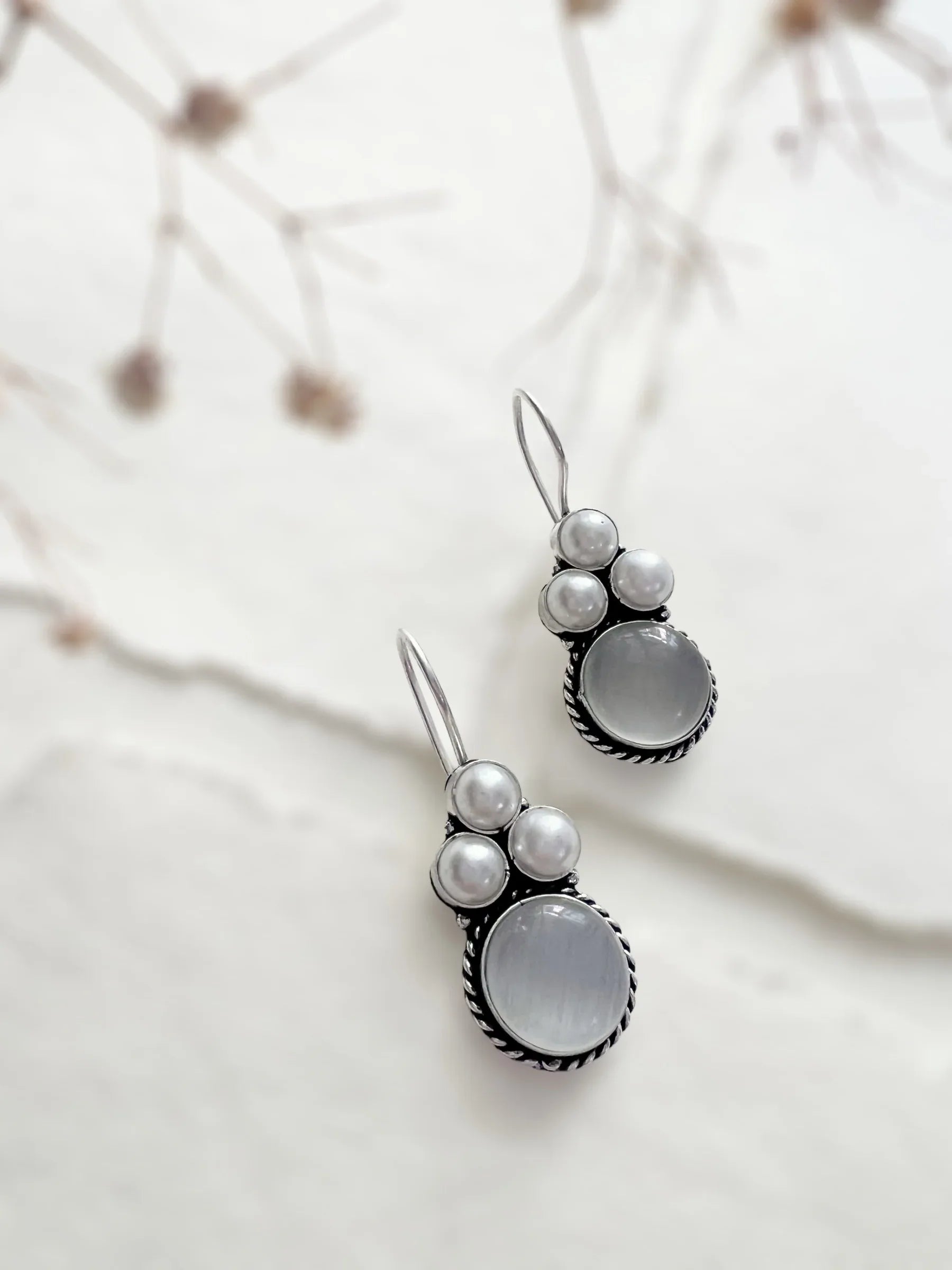 Mia Pearl Hook Earring - Jhaanjhariya