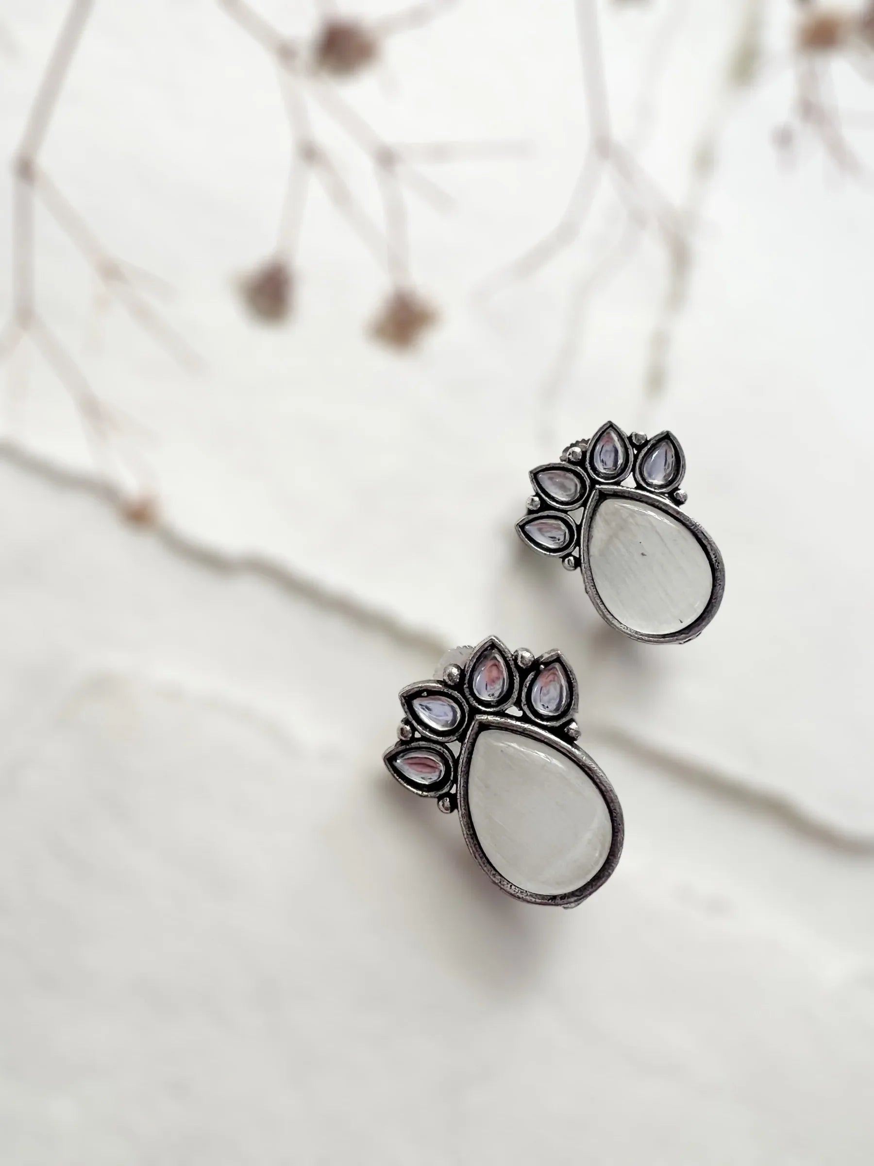 Drop studs - Jhaanjhariya