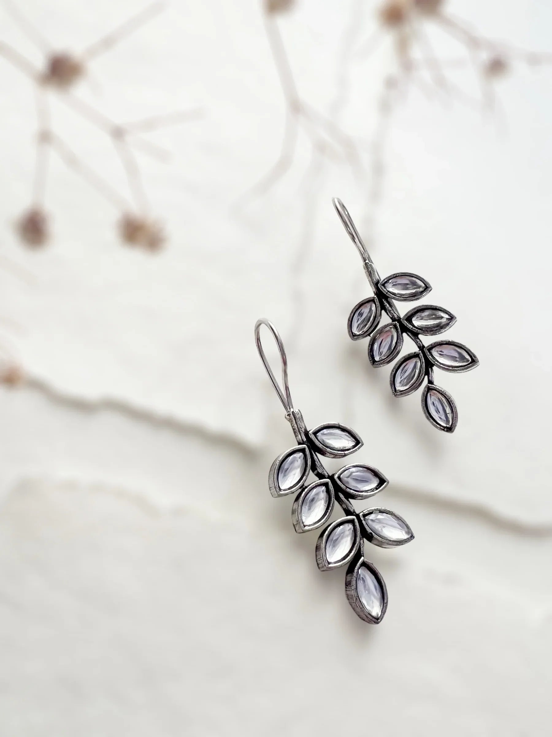 Nia Leaf Hook Earring - Jhaanjhariya