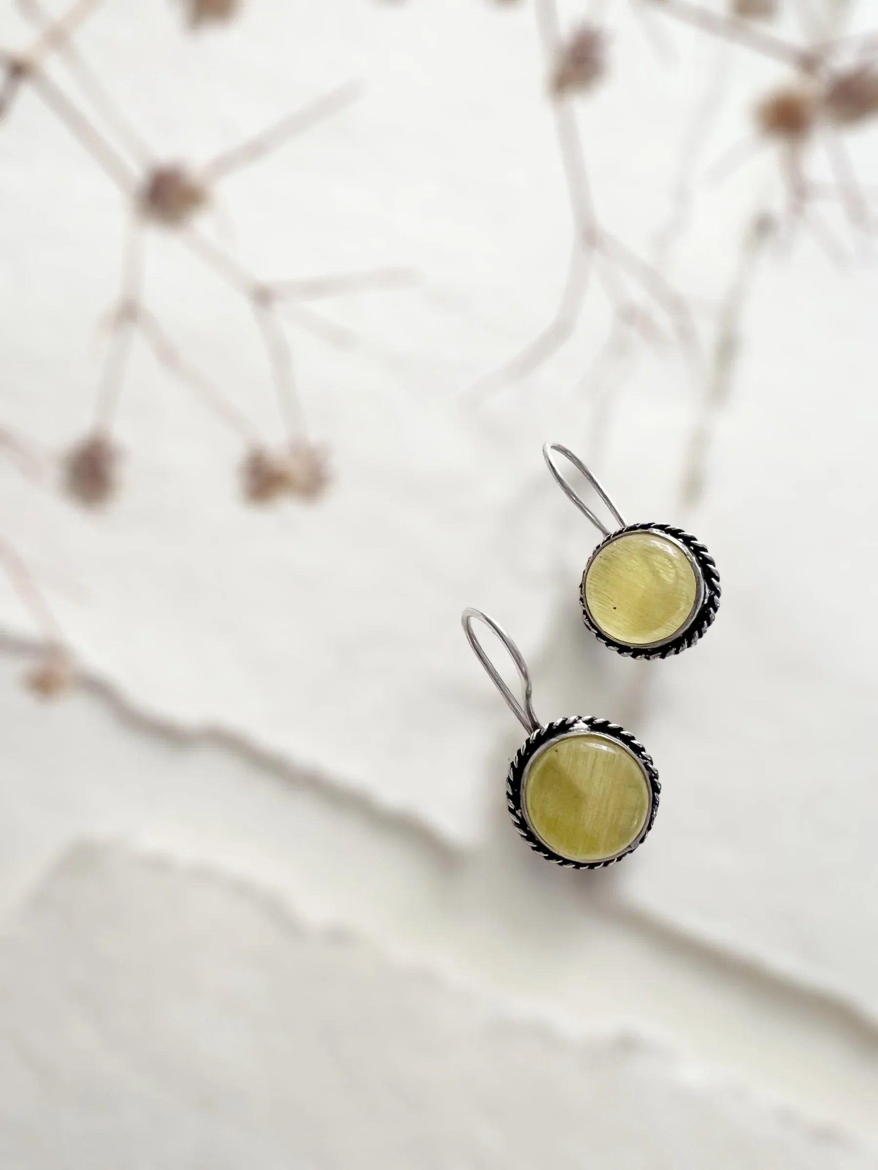 Mia Hook Earring - Jhaanjhariya