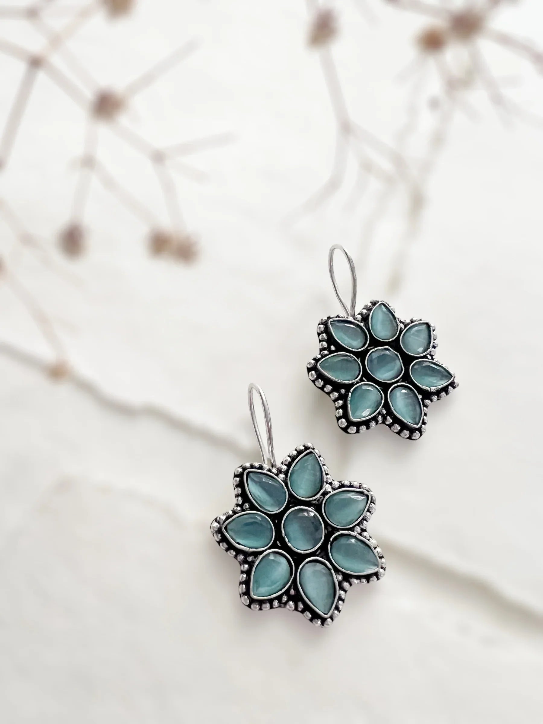 Naira Floral Hook Earring - Jhaanjhariya