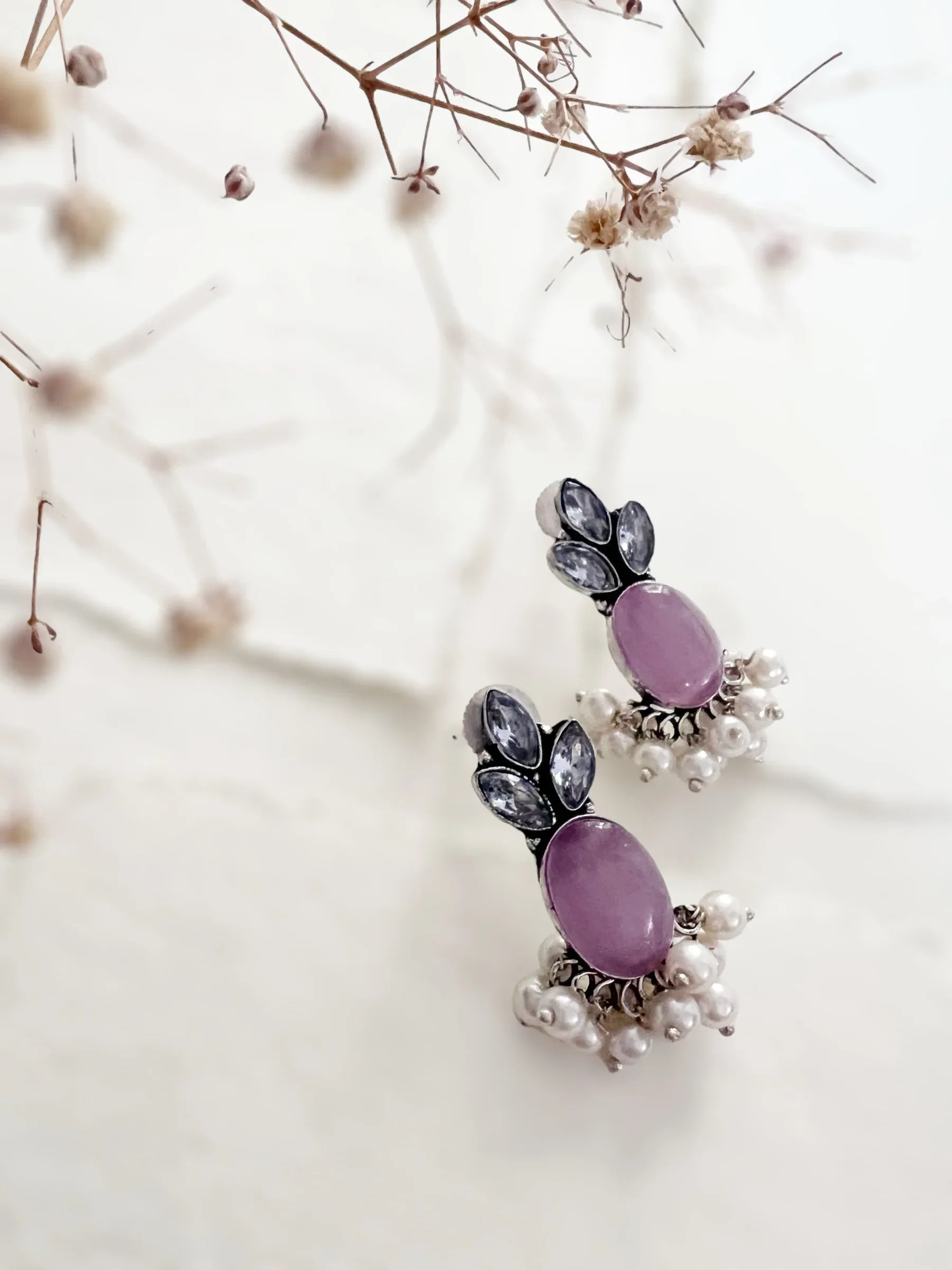 Kelsi Pearl Studs - Jhaanjhariya