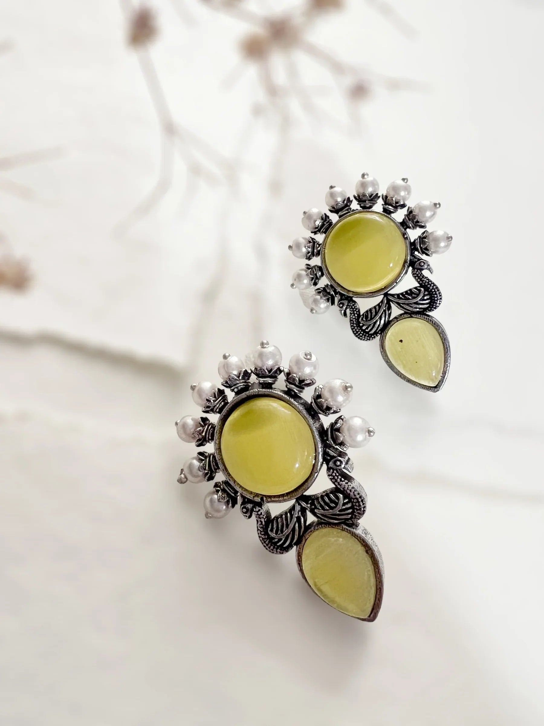 Piper Pearl Studs - Jhaanjhariya