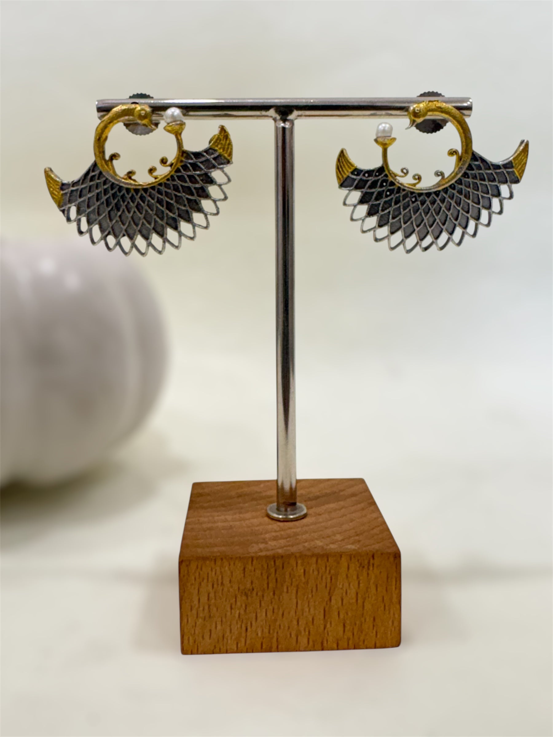 Chidiya Pearl Earrings