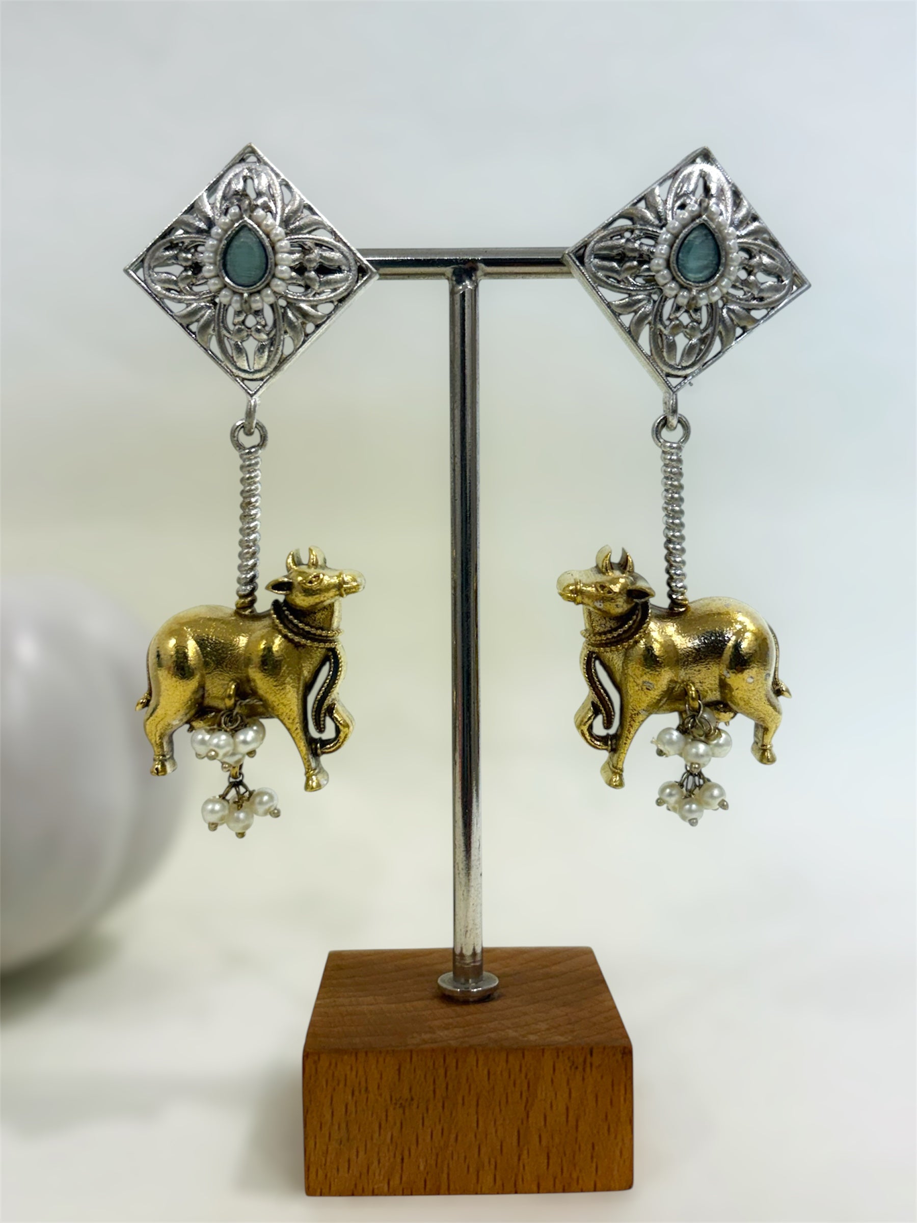 Square Pearl Cow Earrings