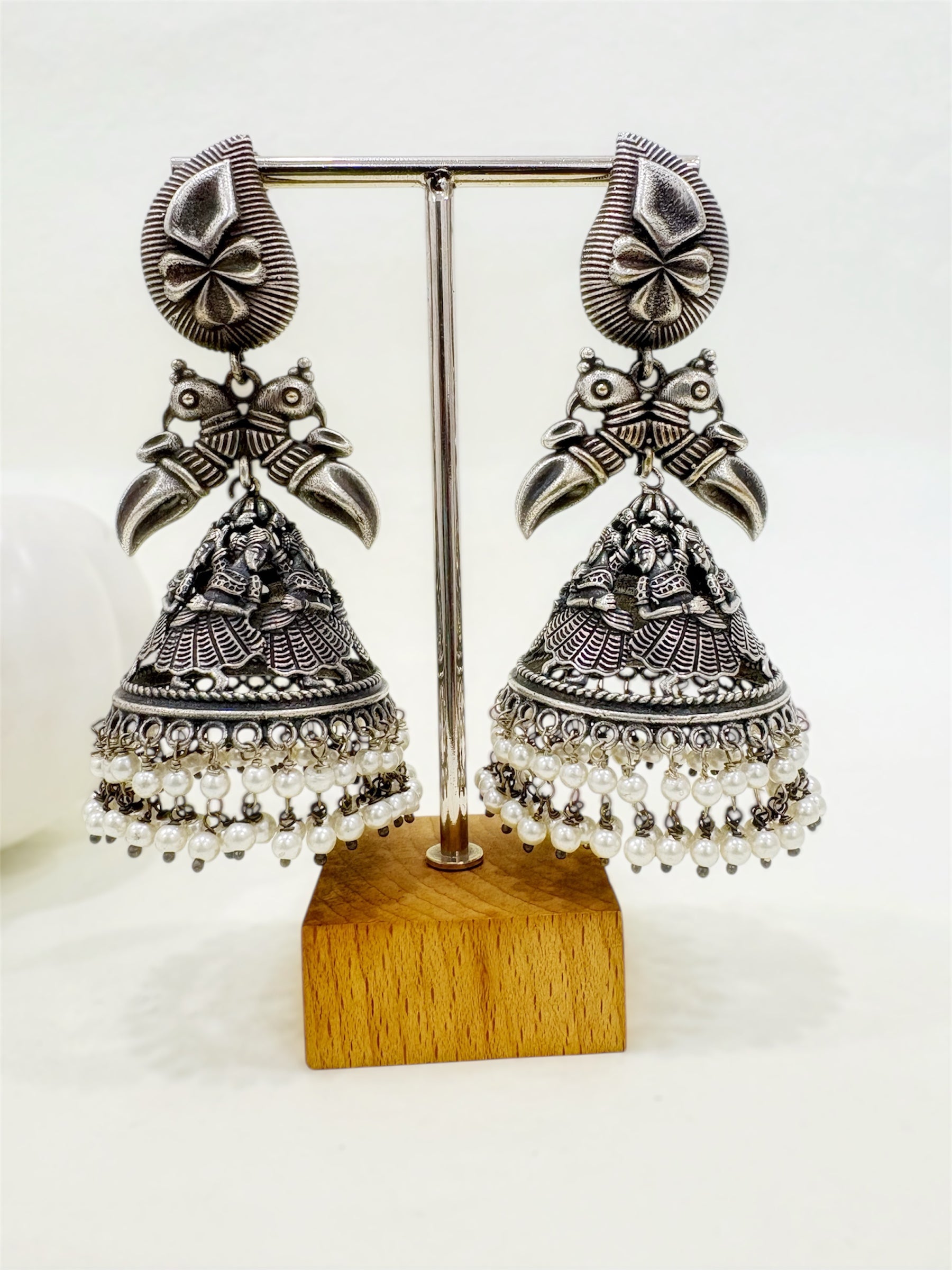 Dancing Gopi Jhumka