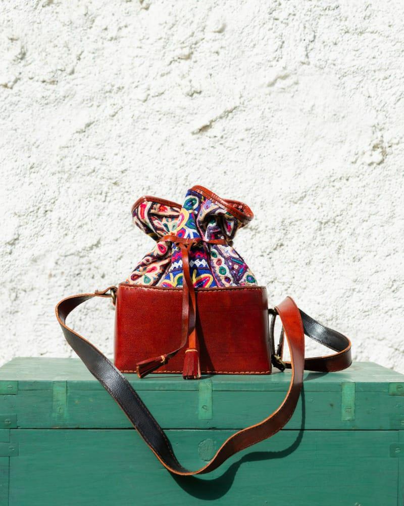 Dandiya diva sling - Jhaanjhariya