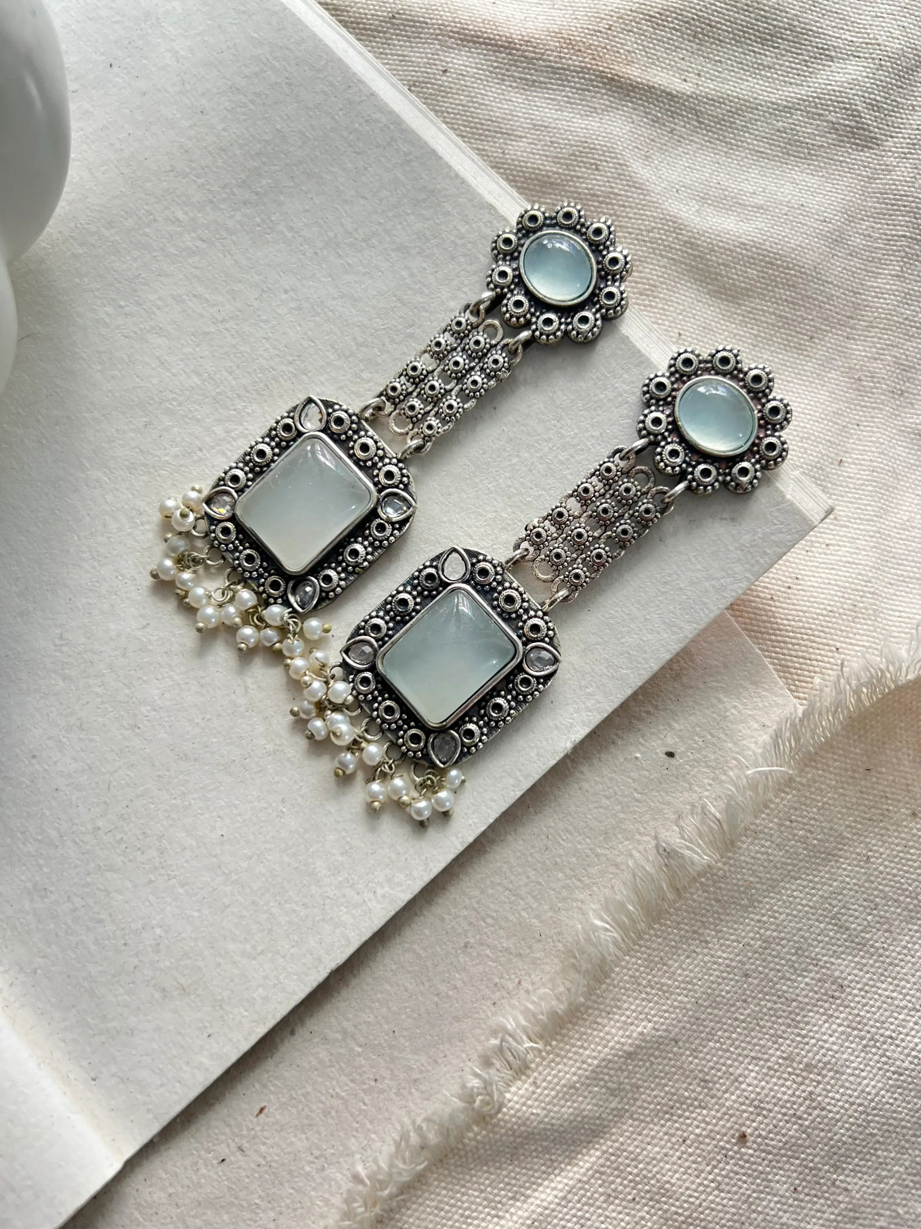 Lavanya earrings - Jhaanjhariya